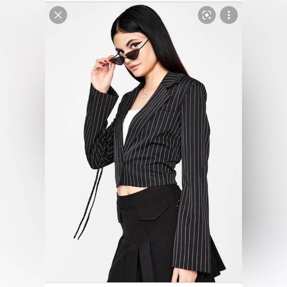 O. Vianca Jackets & Blazers - Dollskill Black Pinstripe Crop Jacket Size Small